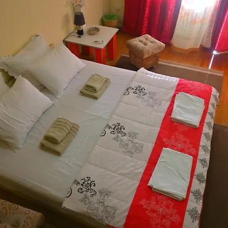 On The Danube Apartment *